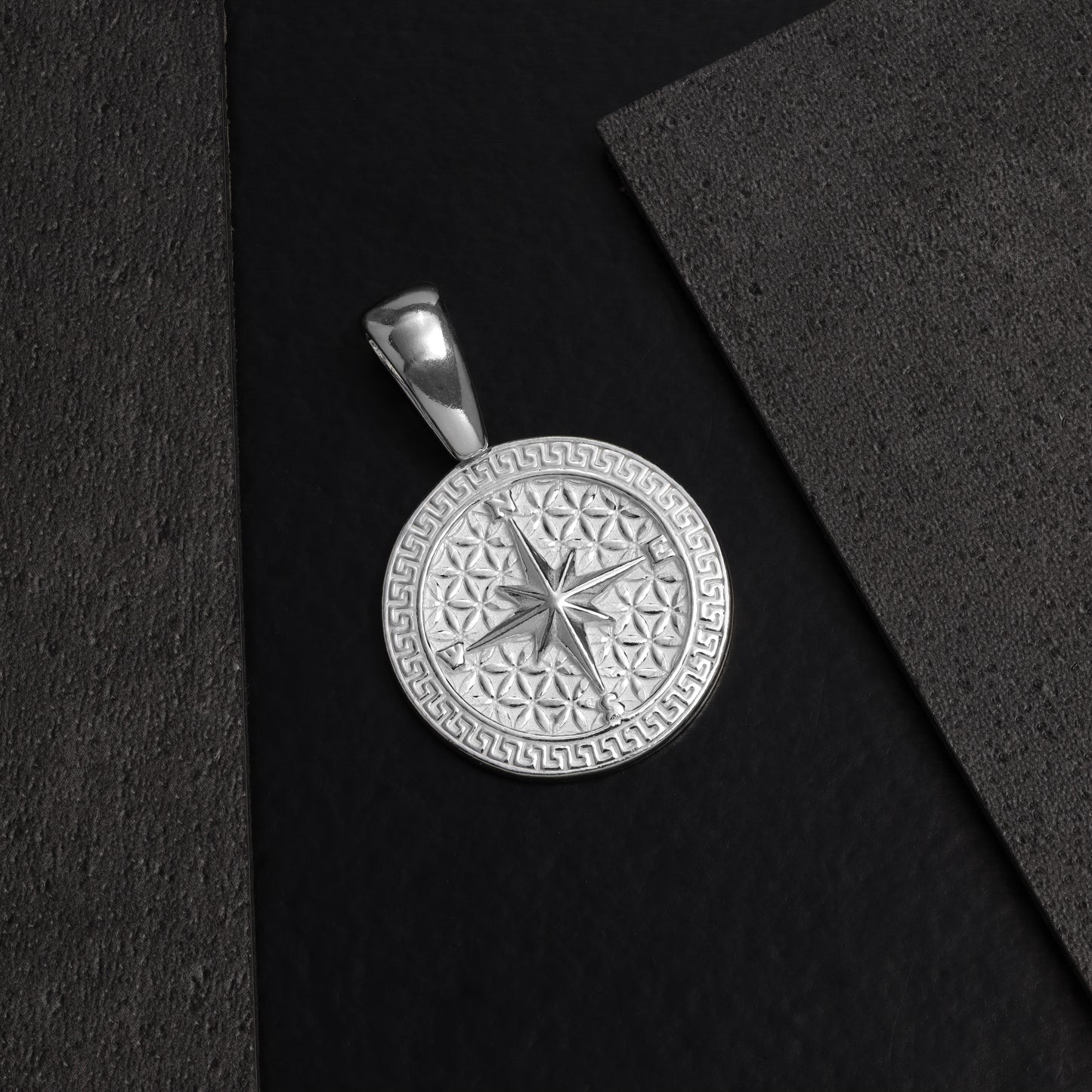 Compass Pendant - 925 Sterling Silver (PE462) "Oriental Dream"